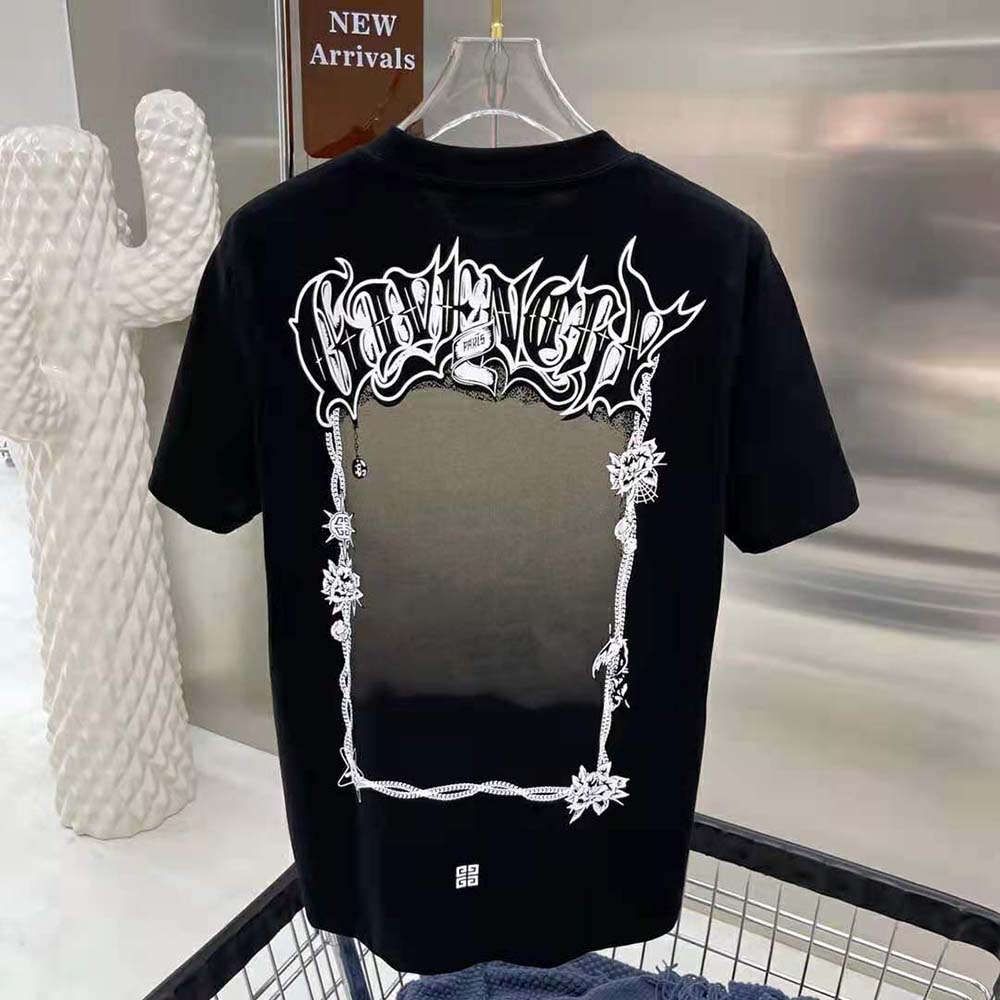 Givenchy Men Printed Oversized T-shirt-Black - image 4