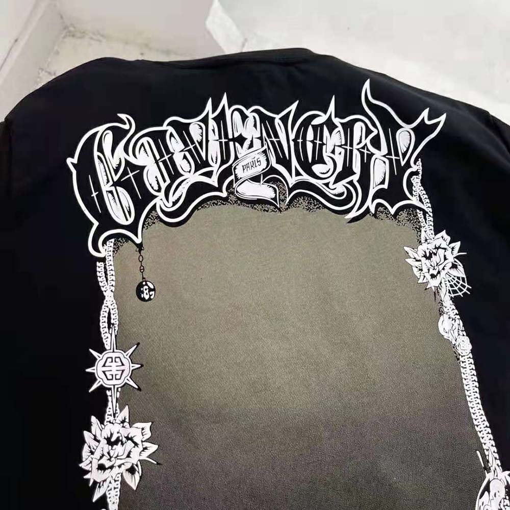 Givenchy Men Printed Oversized T-shirt-Black - image 5