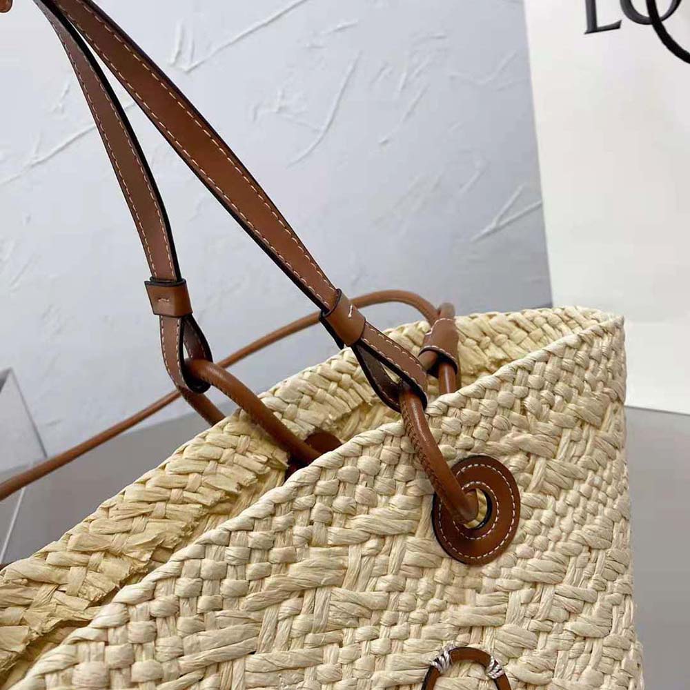 Loewe Women Medium Anagram Basket Bag in Iraca Palm and Calfskin - image 8