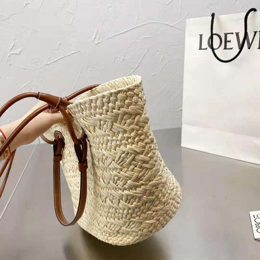 Loewe Women Medium Anagram Basket Bag in Iraca Palm and Calfskin - image 6