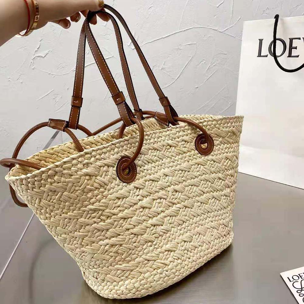 Loewe Women Medium Anagram Basket Bag in Iraca Palm and Calfskin - image 4