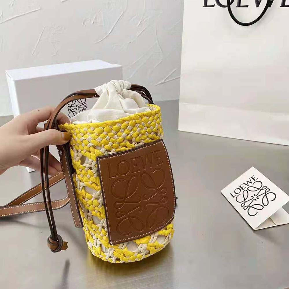 Loewe Women Cylinder Pocket in Iraca Palm and Calfskin - image 4