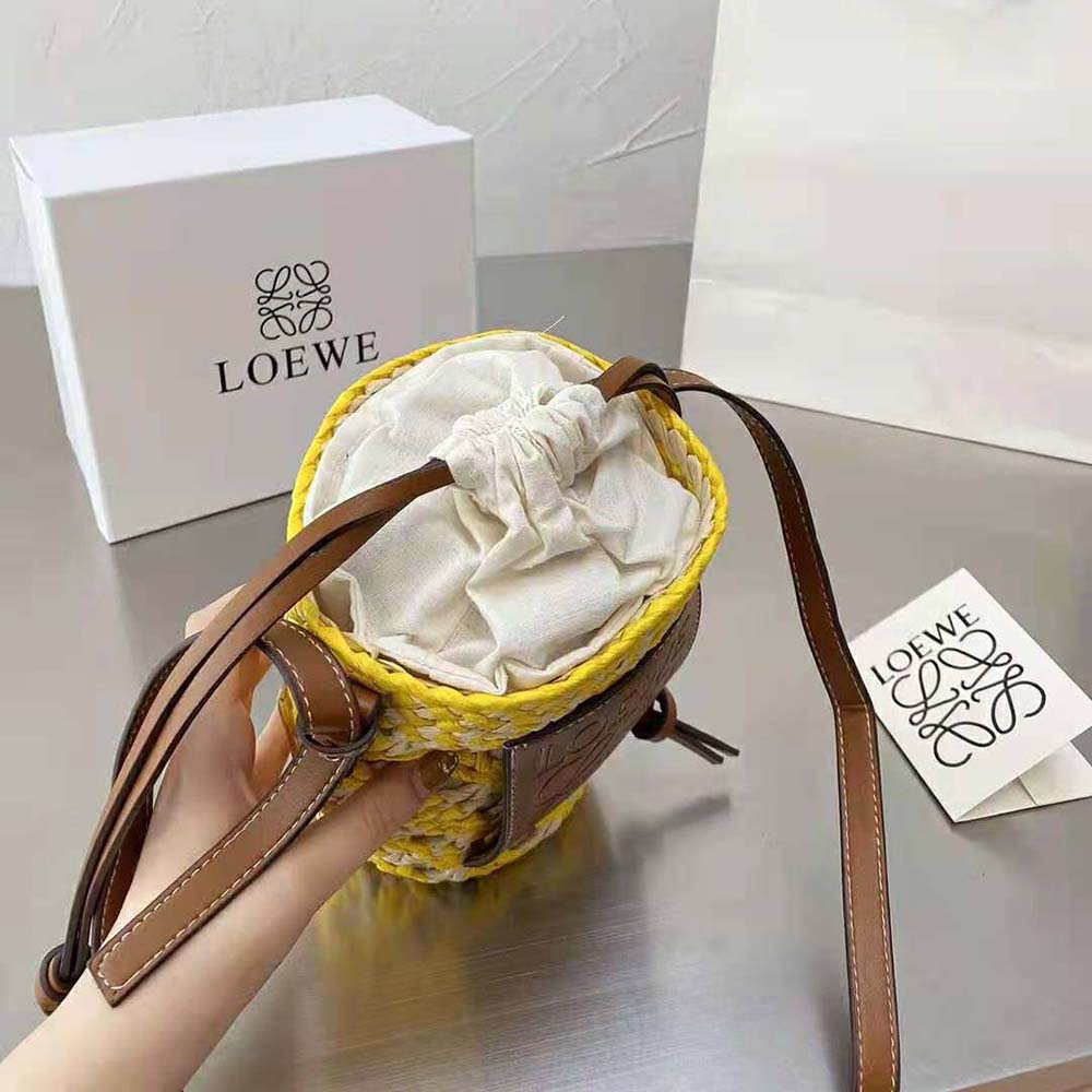 Loewe Women Cylinder Pocket in Iraca Palm and Calfskin - image 9