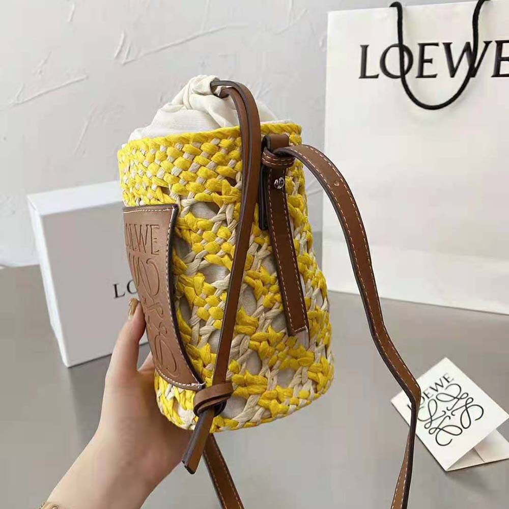 Loewe Women Cylinder Pocket in Iraca Palm and Calfskin - image 7