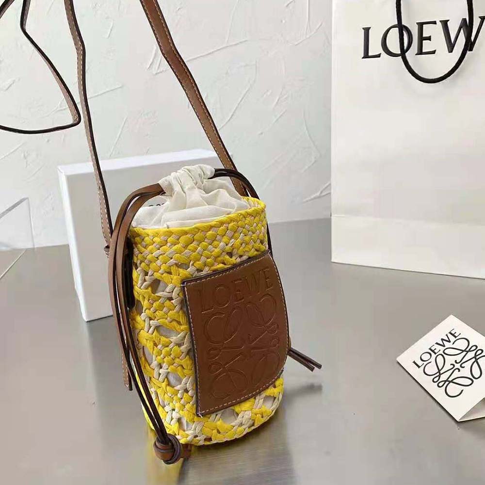 Loewe Women Cylinder Pocket in Iraca Palm and Calfskin - image 5