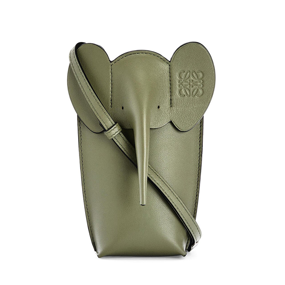 Front view of Loewe Women Elephant Pocket in Classic Calfskin-Green