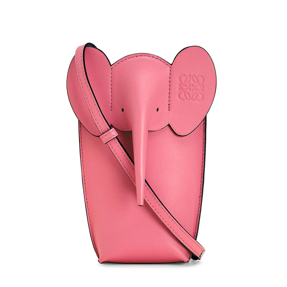 Front view of Loewe Women Elephant Pocket in classic pink calfskin