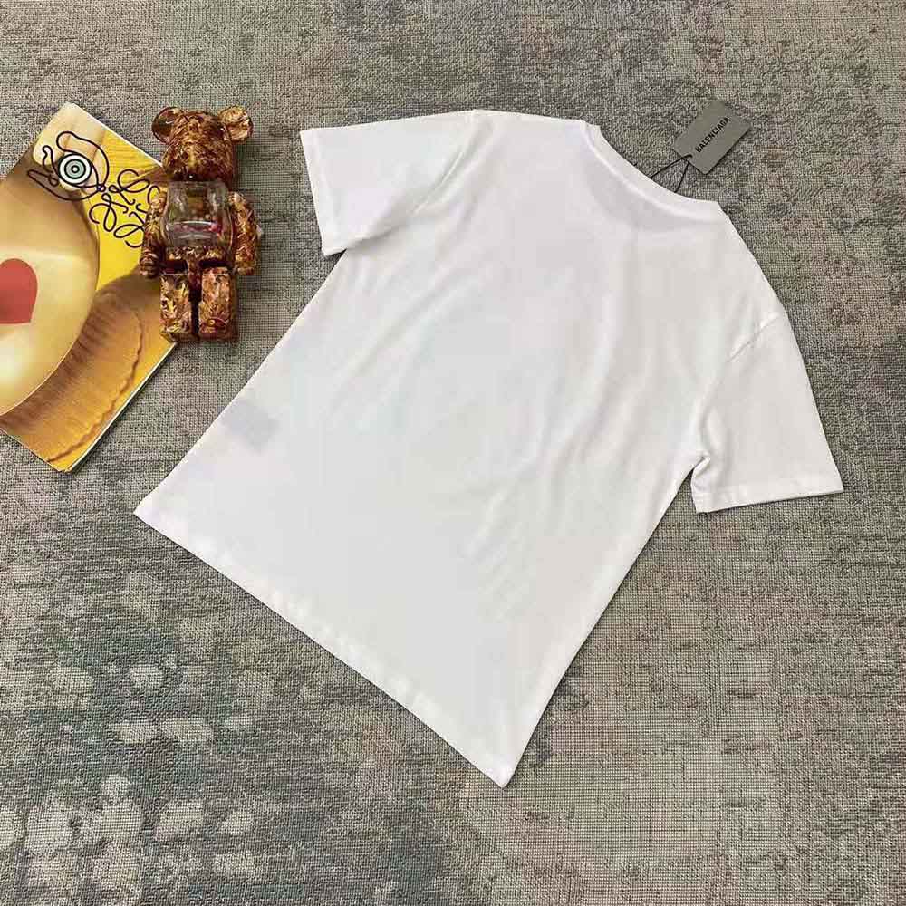 Side angle of Burberry Women Heart Motif Cotton T-shirt-White highlighting silhouette