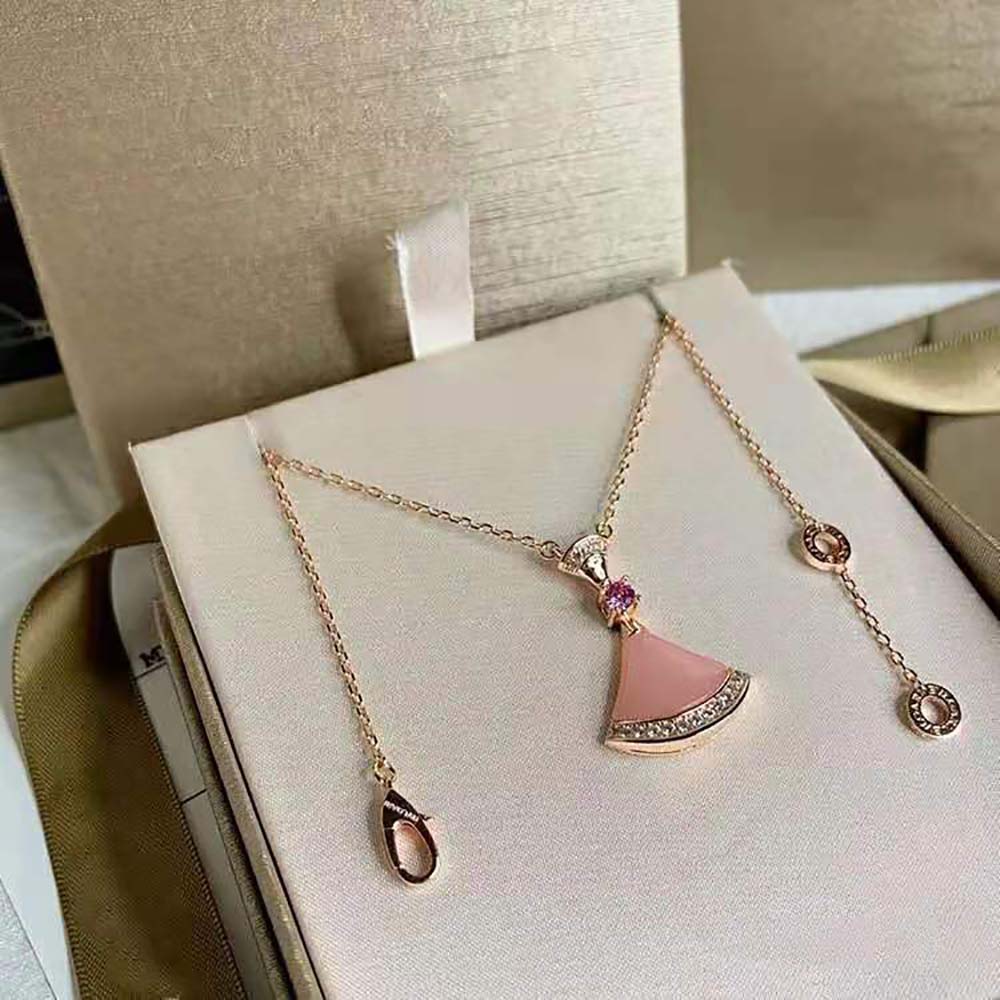 Bvlgari Women Divas Dream Necklace highlighting signature circular rose gold motif