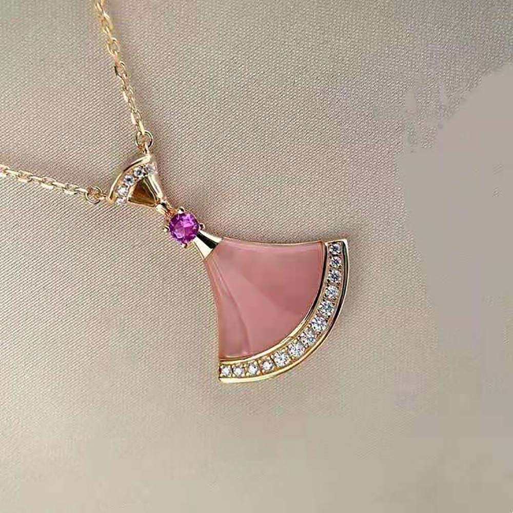 Bvlgari Women Divas Dream Necklace in 18 KT Rose Gold - image 5