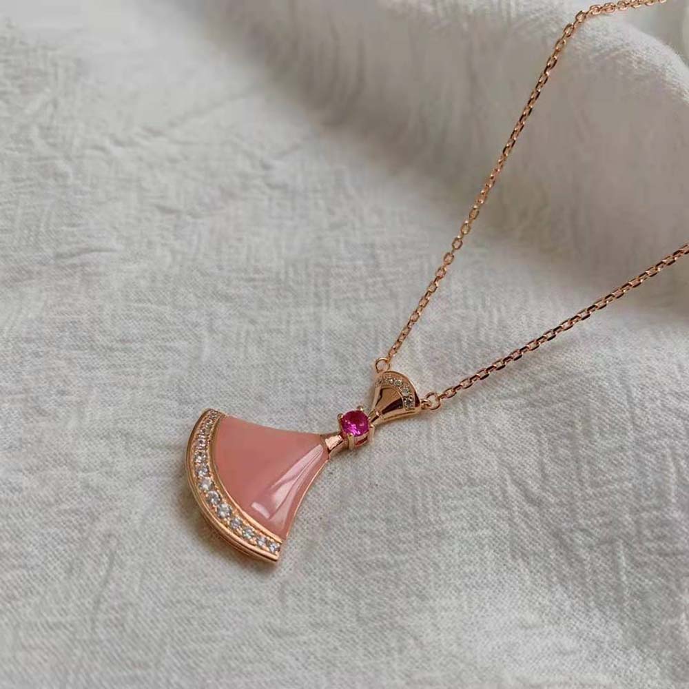 Bvlgari Women Divas Dream Necklace in 18 KT Rose Gold - image 6