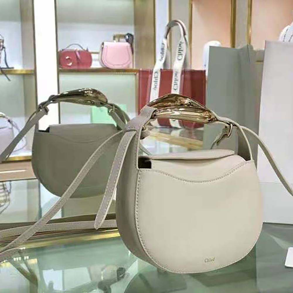 Chloe Women Kiss Small Purse in Small Grain Calfskin-White - image 6