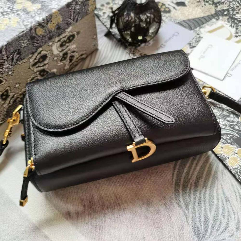 Side angle showing silhouette and adjustable strap of Dior Women Saddle Double Pouch Black