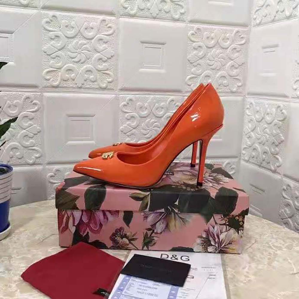Dolce Gabbana D&G Women Patent Leather Pumps with DG Logo - image 8