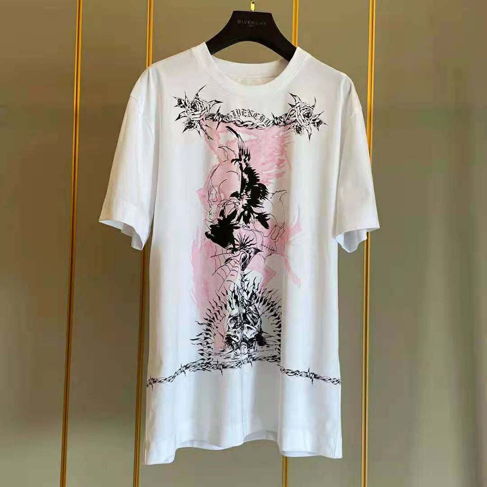 Close-up of gothic print detail on Givenchy Men Gothic Printed Oversized T-Shirt-Pink