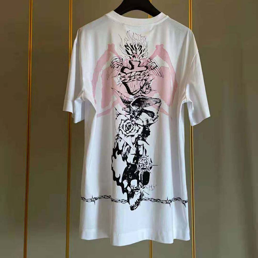 Side angle showing oversized fit of Givenchy Men Gothic Printed Oversized T-Shirt-Pink