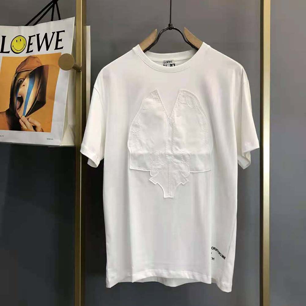 Close-up detail of elephant embroidery on Loewe Women Elephant T-Shirt