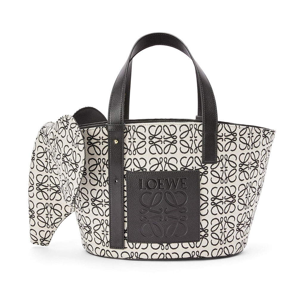 Front view of Loewe Women Elephant Basket Bag in black jacquard and calfskin