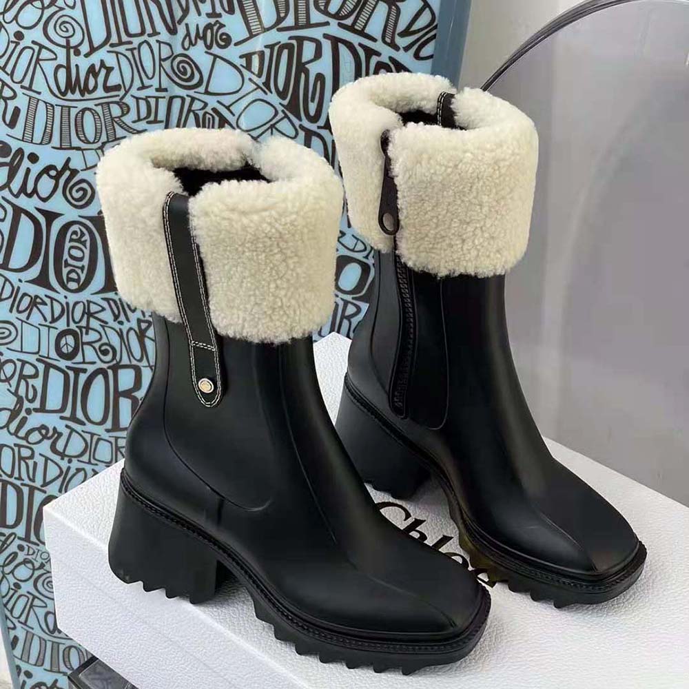 Side profile showing sleek silhouette of Chloe Women Betty Rain Boot