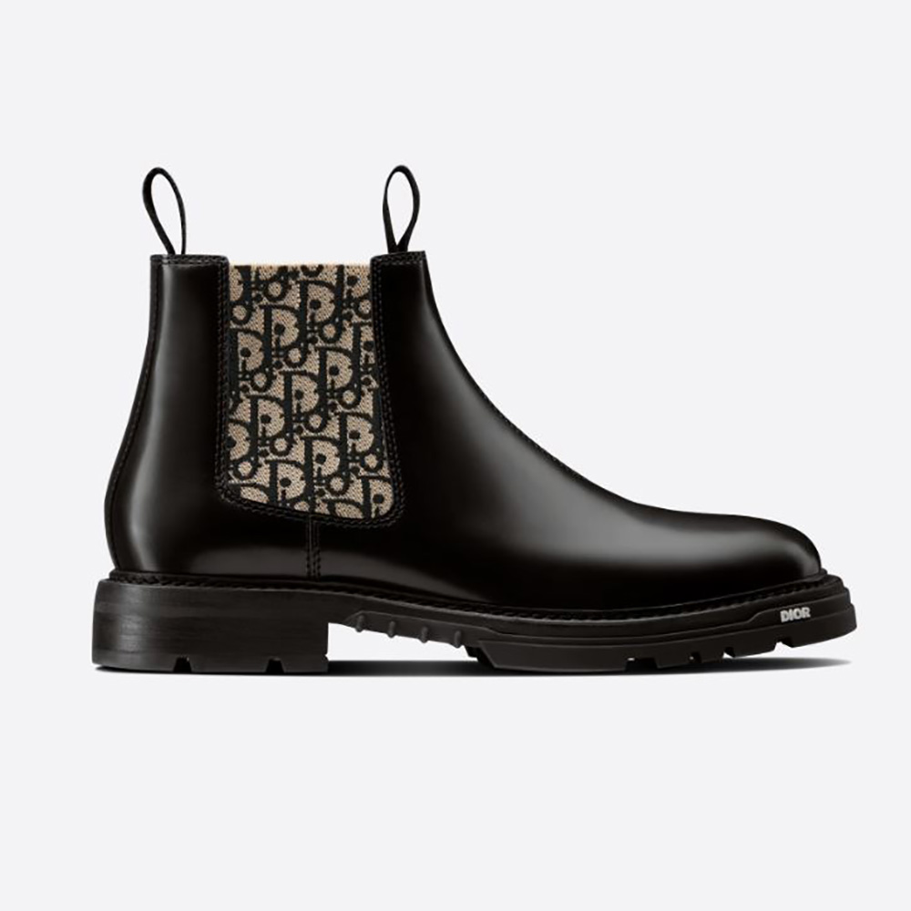 Side profile of Dior Men Explorer II Chelsea Boot Black Polished Calfskin