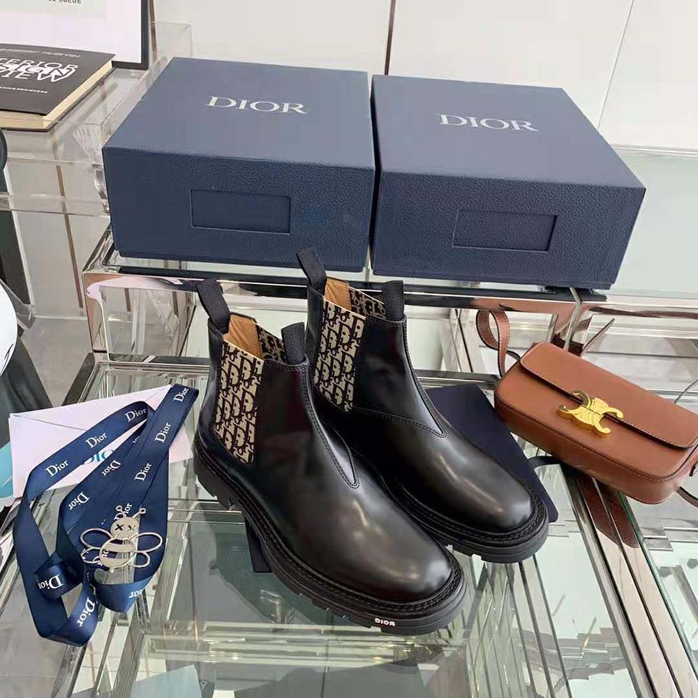 Top view showing sleek silhouette of Dior Men Explorer II Chelsea Boot