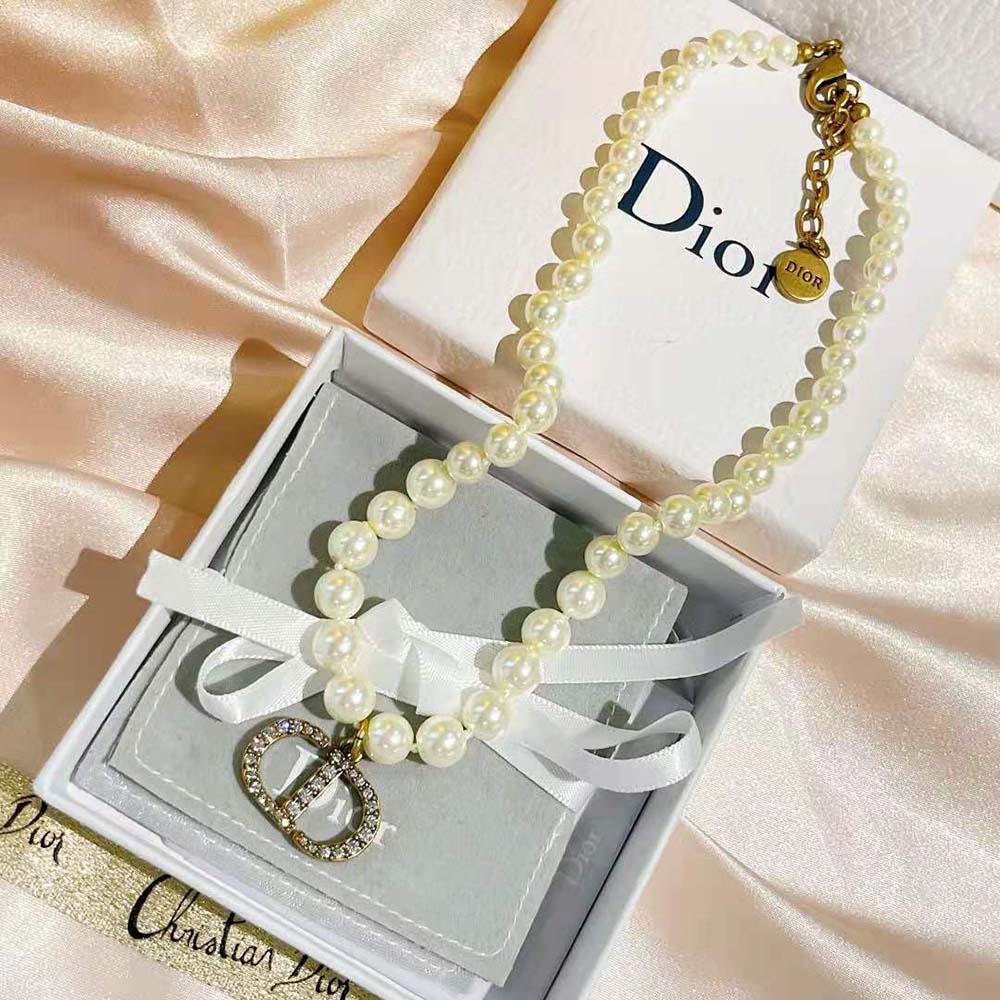 Dior Women 30 Montaigne Choker Antique Gold-Finish Metal with White Resin Pearls and White Crystals - image 5