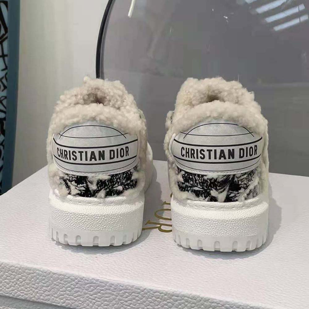 Dior Women Addict Sneaker Blue Toile de Jouy Embroidered Natural Shearling - image 10