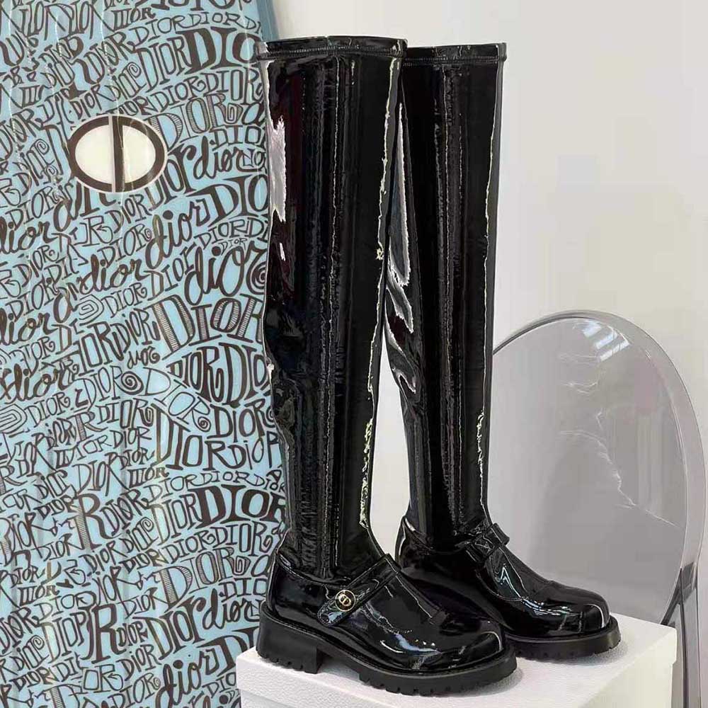 Close-up of stretch panel and polished heel on Dior Women D-Doll Thigh Boot