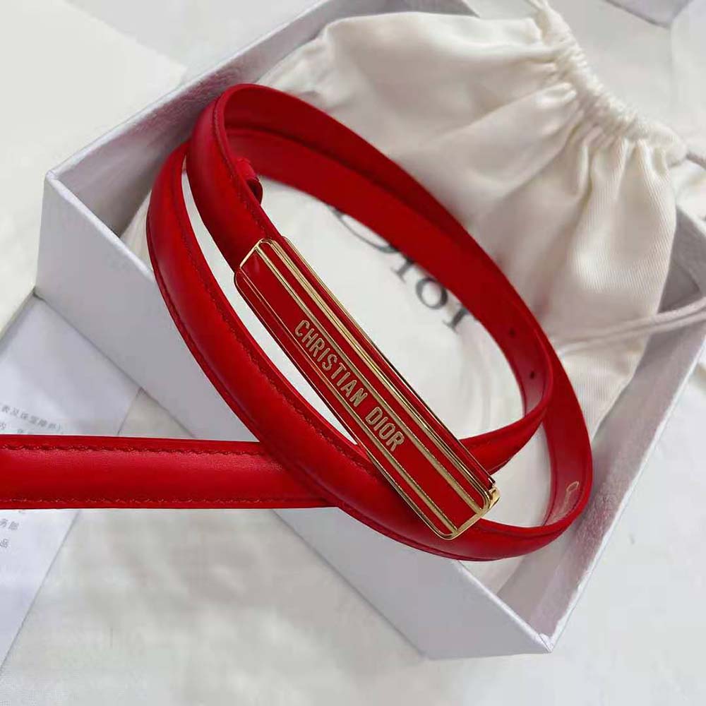 Close-up of signature Dior ‘CD’ silver buckle on Dior Women Dior-id Belt