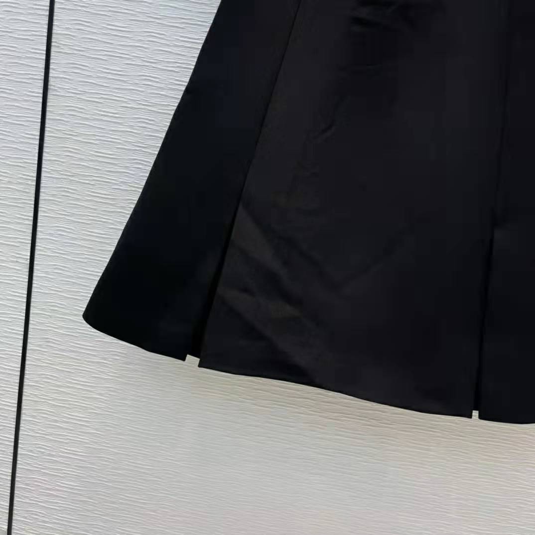 Dior Women Dioramour Miniskirt with Heart-Shaped Pockets Black Wool and Silk - image 4