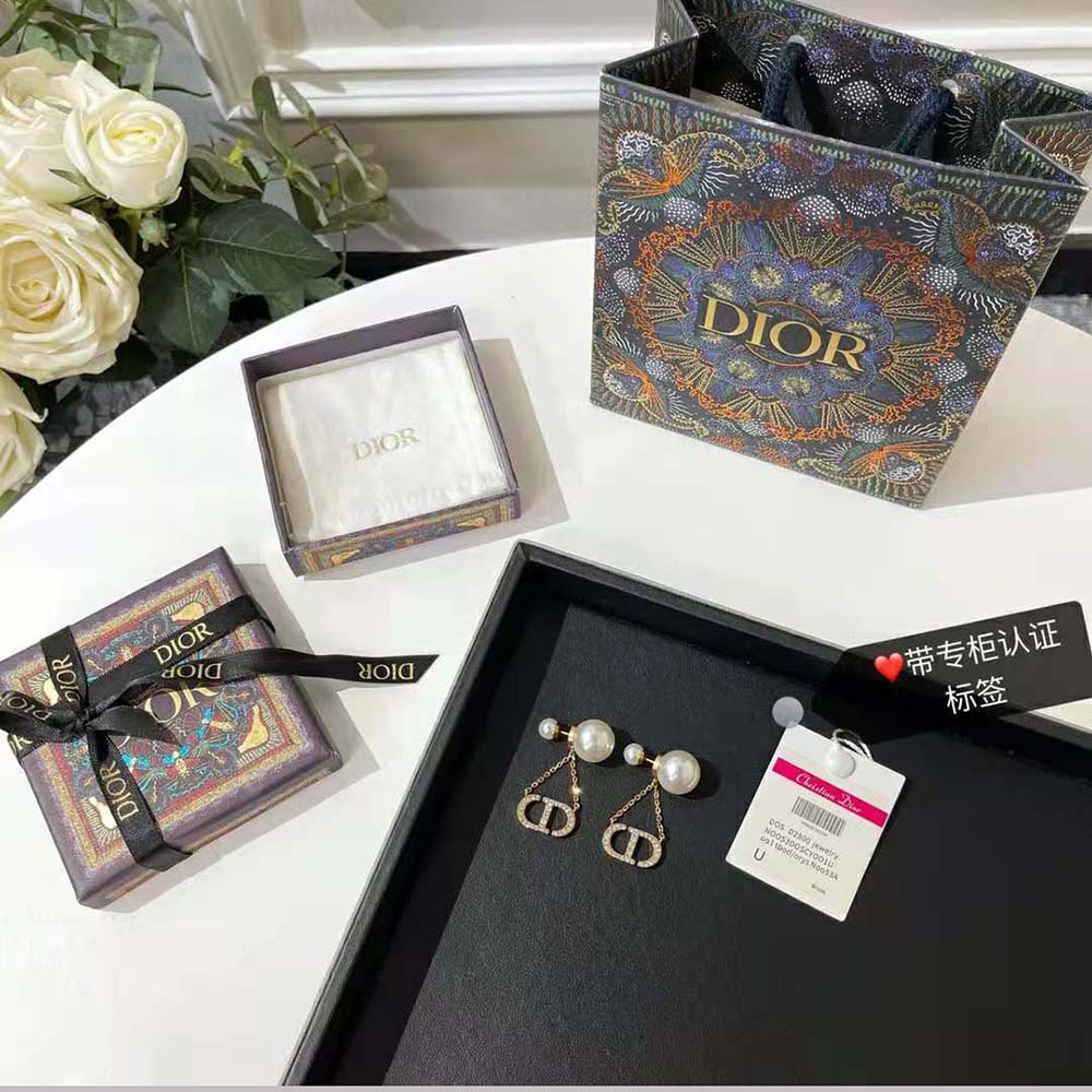 Close-up detail of the double-sided design on Dior Women Tribales Earrings