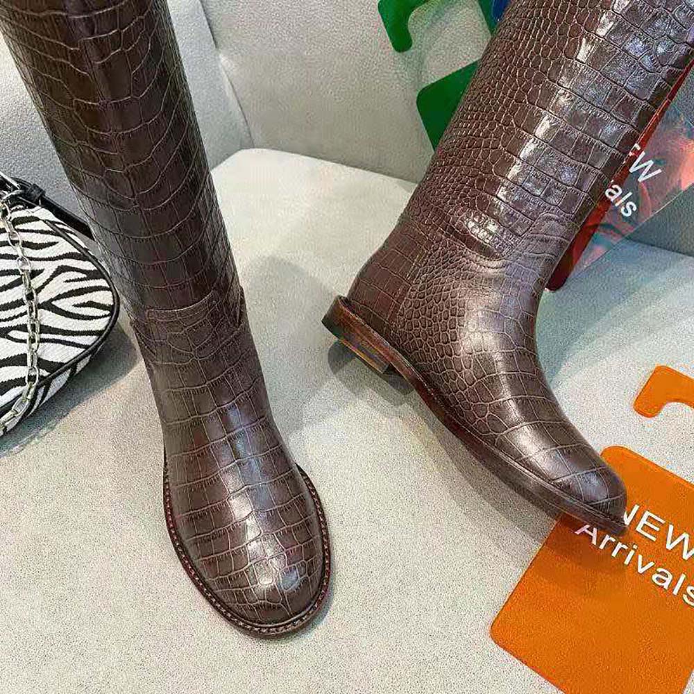 Fendi Women Karligraphy Brown Leather Boots - image 9