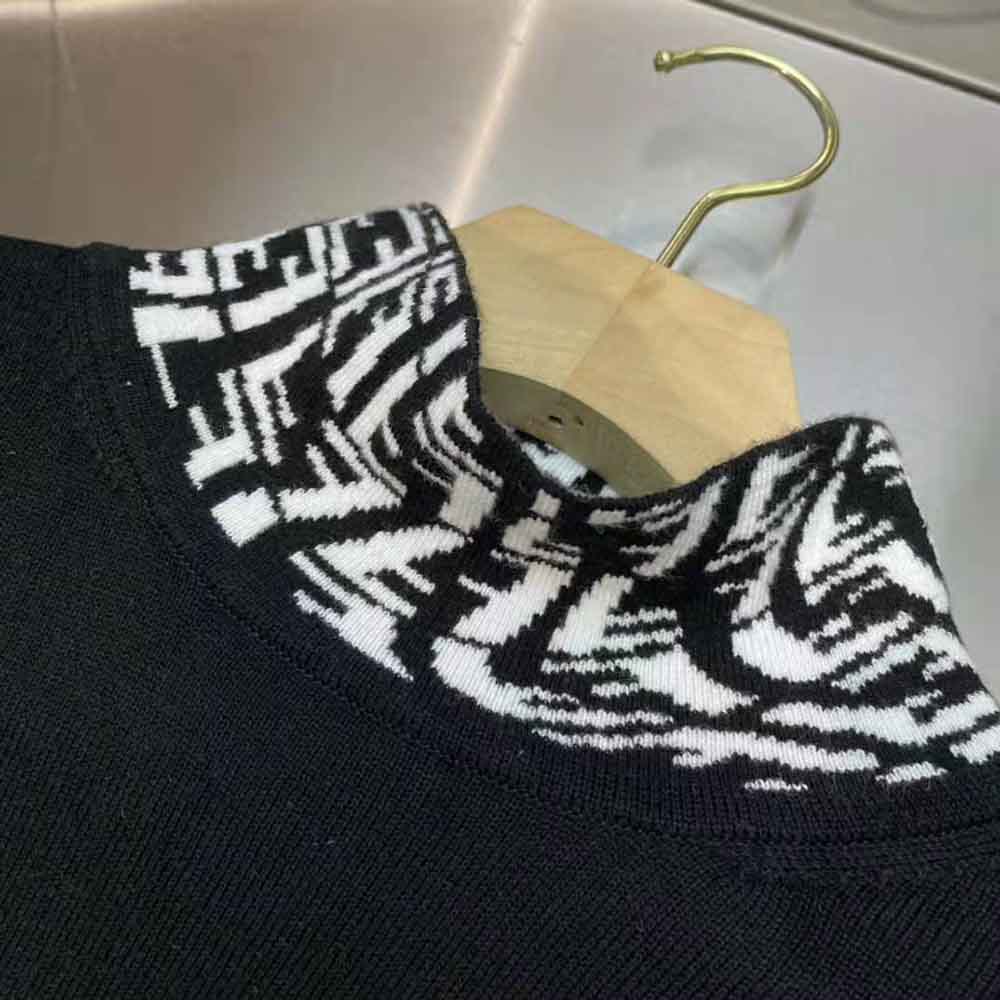 Fendi Women Turtleneck Black Wool Jumper - image 5