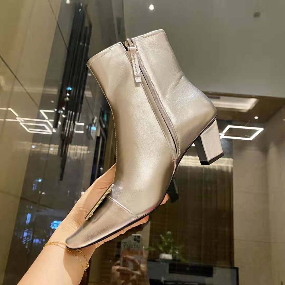 Roger Vivier Women Belle Vivier Metal Buckle Chelsea Booties in Soft Leather - image 7