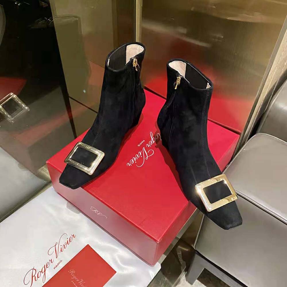 Close-up of metal buckle on Roger Vivier Women Belle Vivier Metal Buckle Chelsea Booties