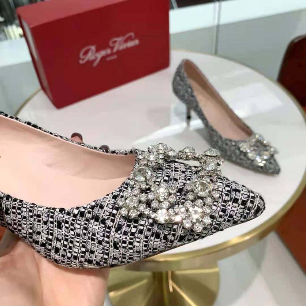 Roger Vivier Women Flower Strass Buckle Pumps in Fabrics - image 6