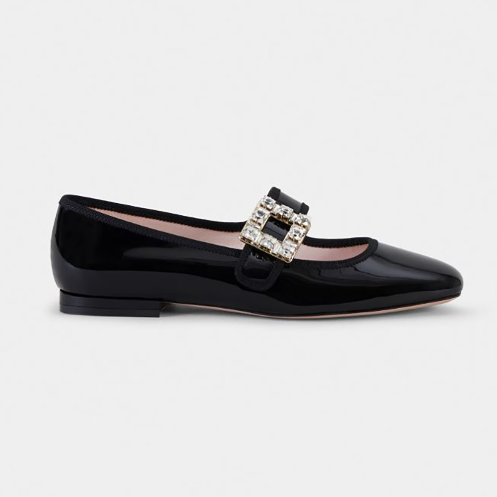 Side profile of Roger Vivier Women Très Vivier Strass Buckle Babies Ballerinas in Patent Leather
