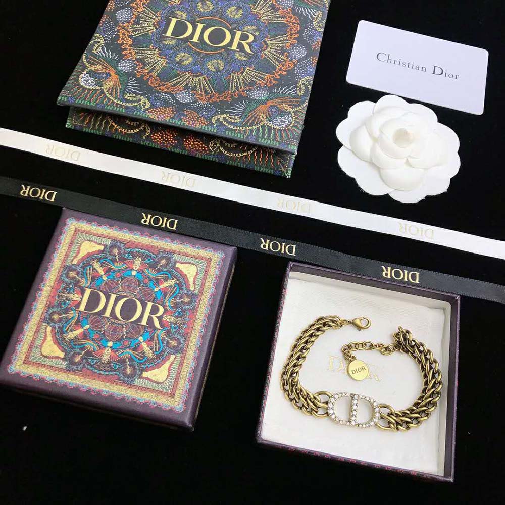 Side view showing clasp detail on Dior Women 30 Montaigne Bracelet