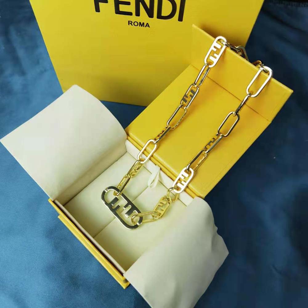 Fendi Women Necklace with Fendi OLock Mesh and Oval Clip - image 5
