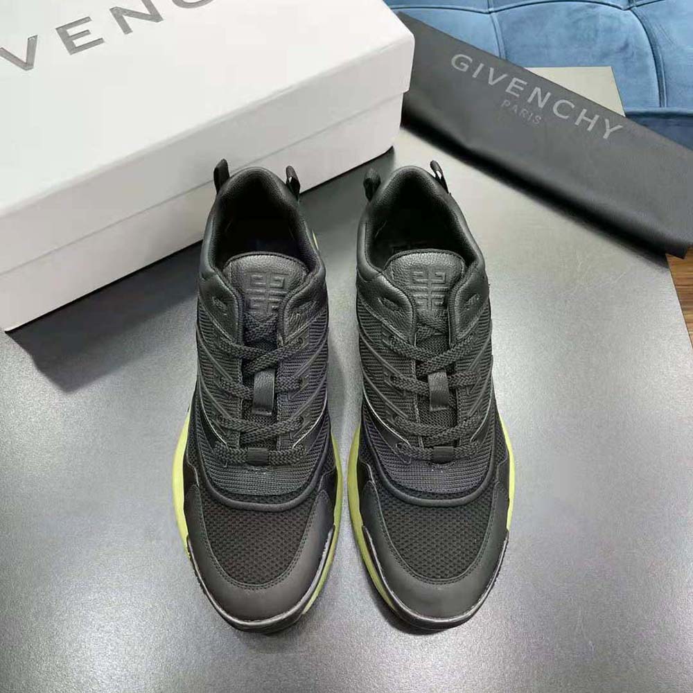 Close-up of Givenchy logo detail on Givenchy Unisex Giv 1 Sneakers
