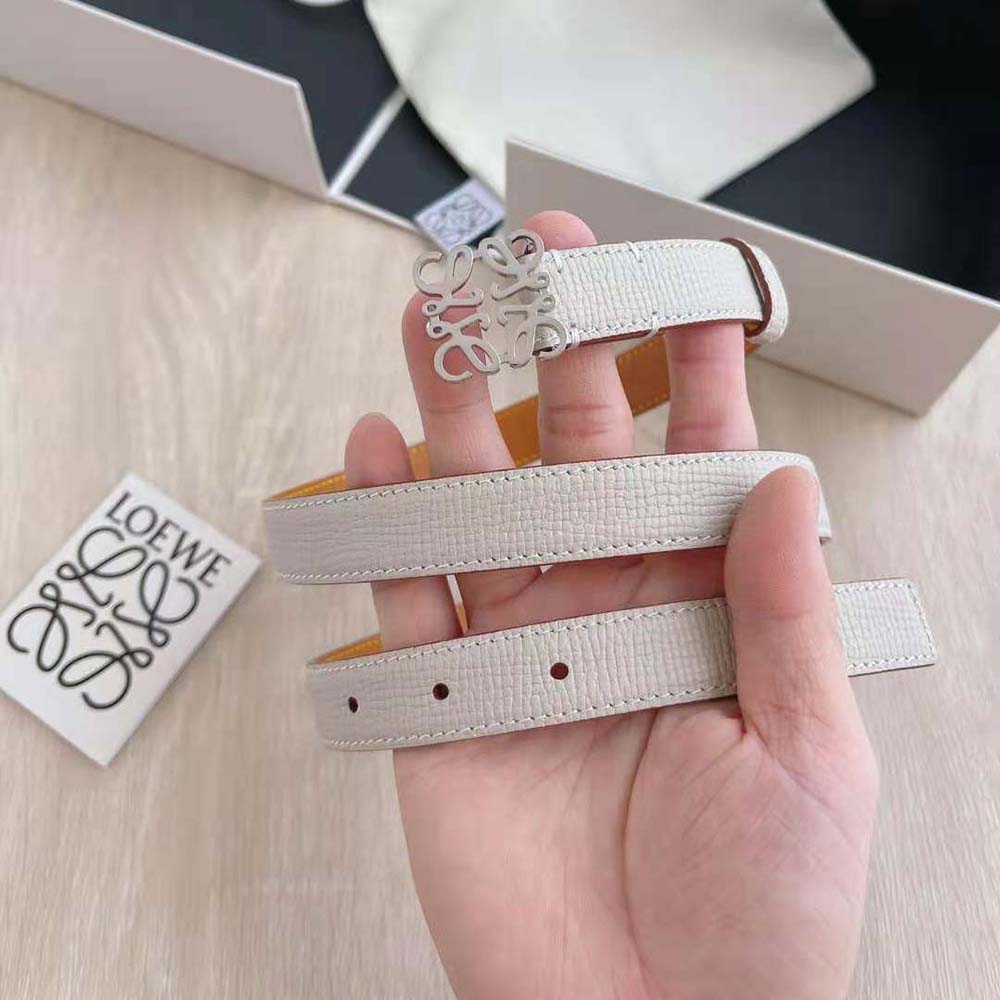 Side angle showing texture and silhouette of Loewe Women Anagram Belt