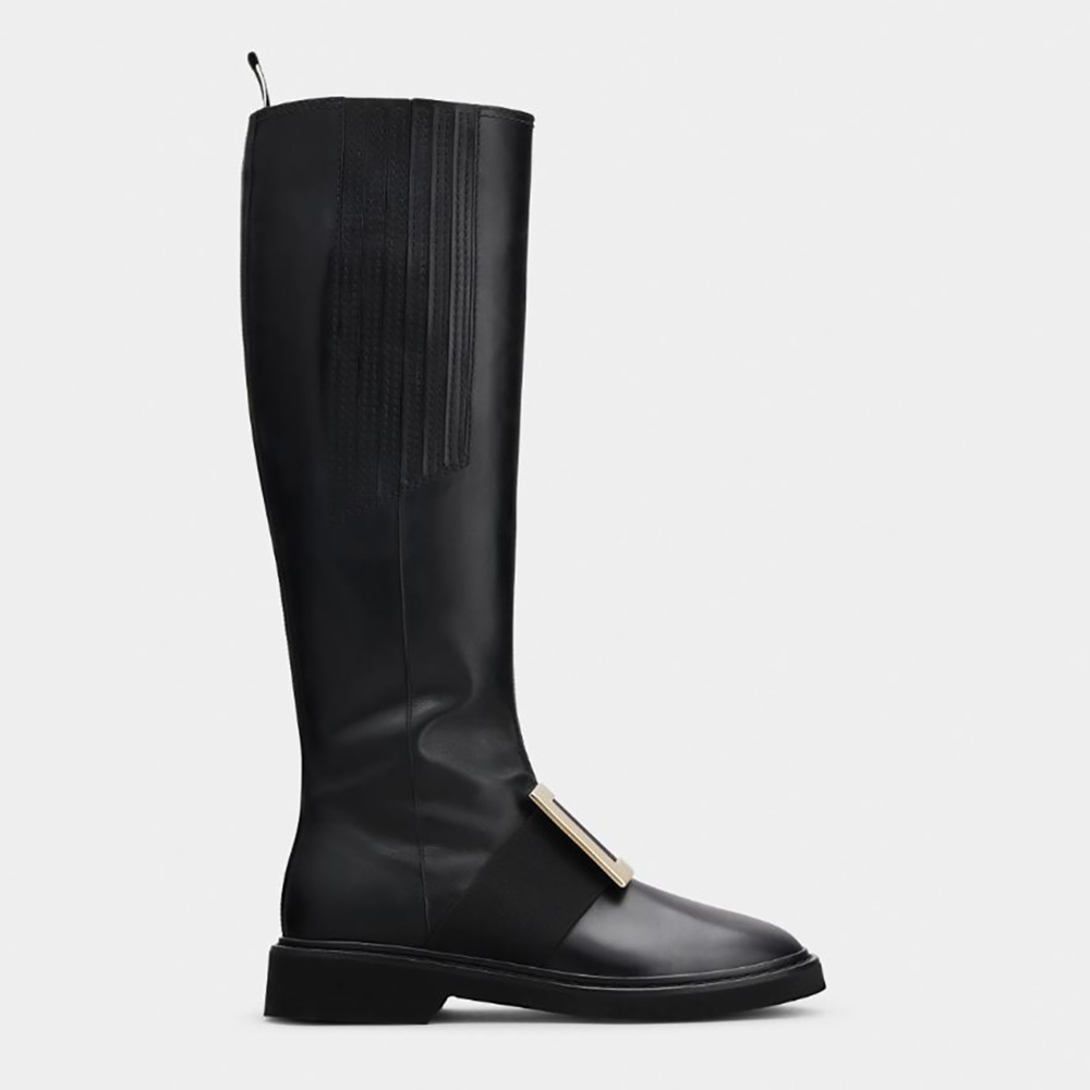 Side profile of Roger Vivier Women Rangers Metal Buckle Boots in Leather-Black