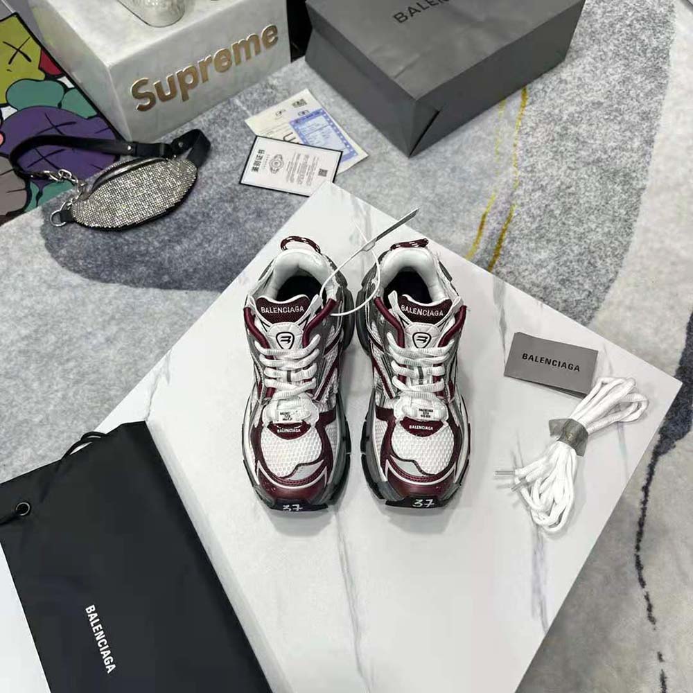 Close-up of Balenciaga Women Runner Sneaker lace and logo detail
