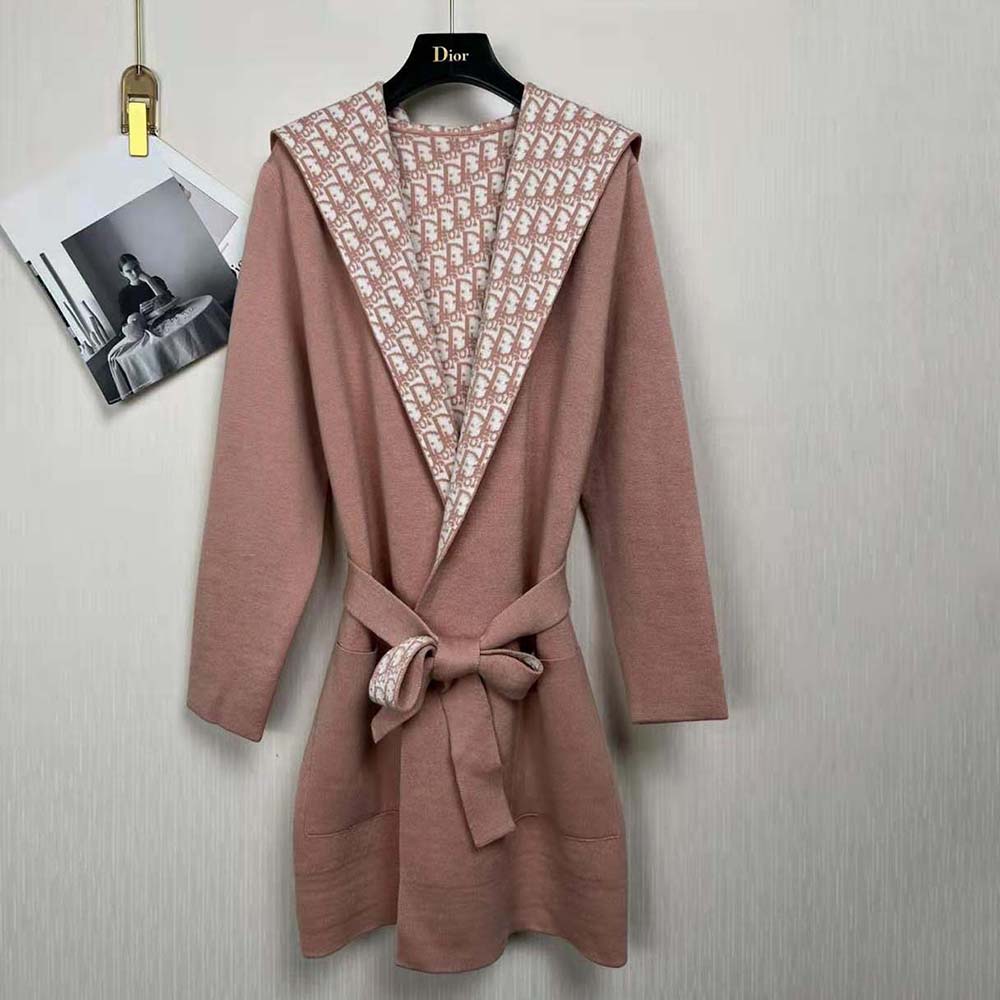 Close-up of belt and hood details on Dior Women Cropped Coat with Hood and Belt Rose Des Vents Double-Sided Wool