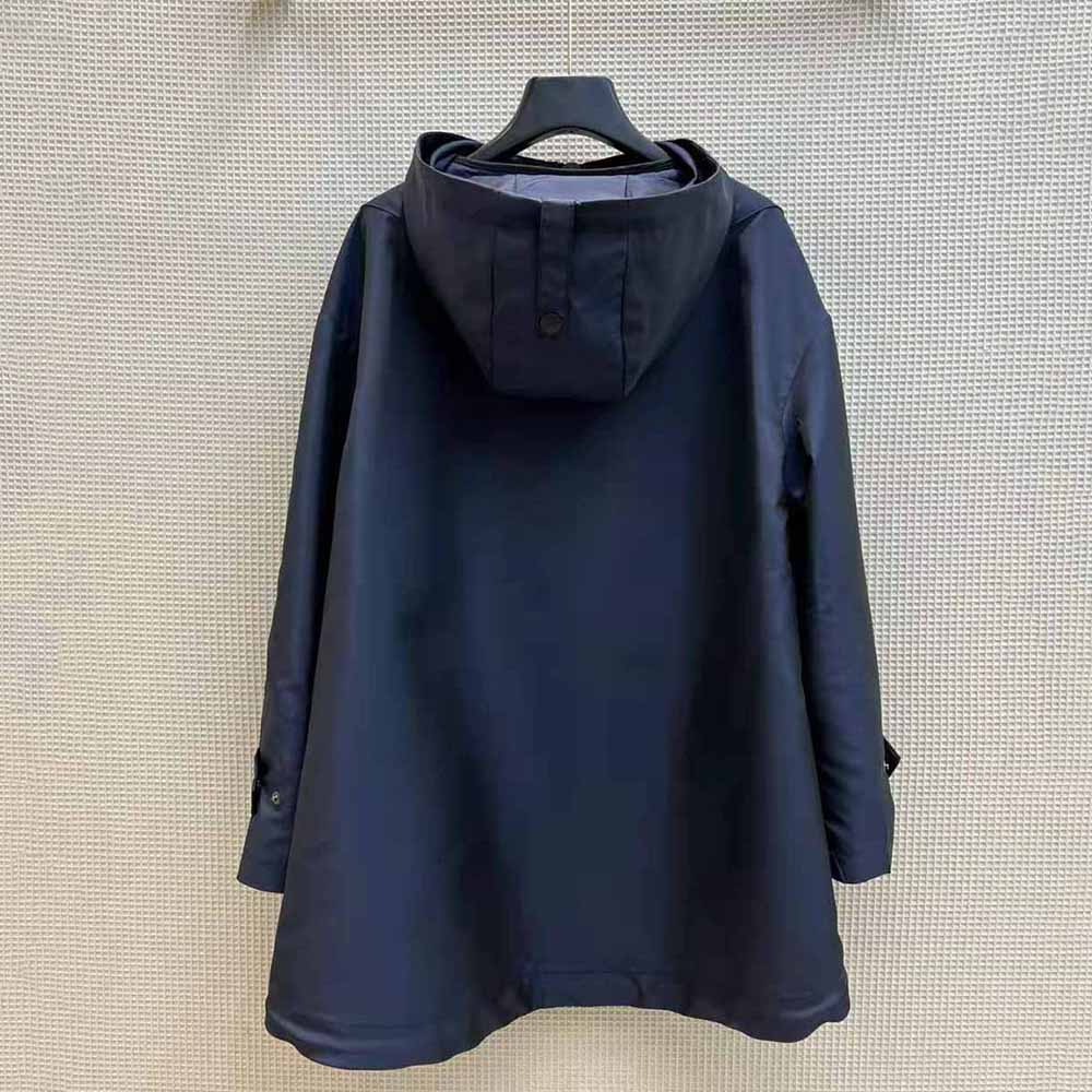 Side angle showing hood and zip closure of Dioralps Hooded Anorak