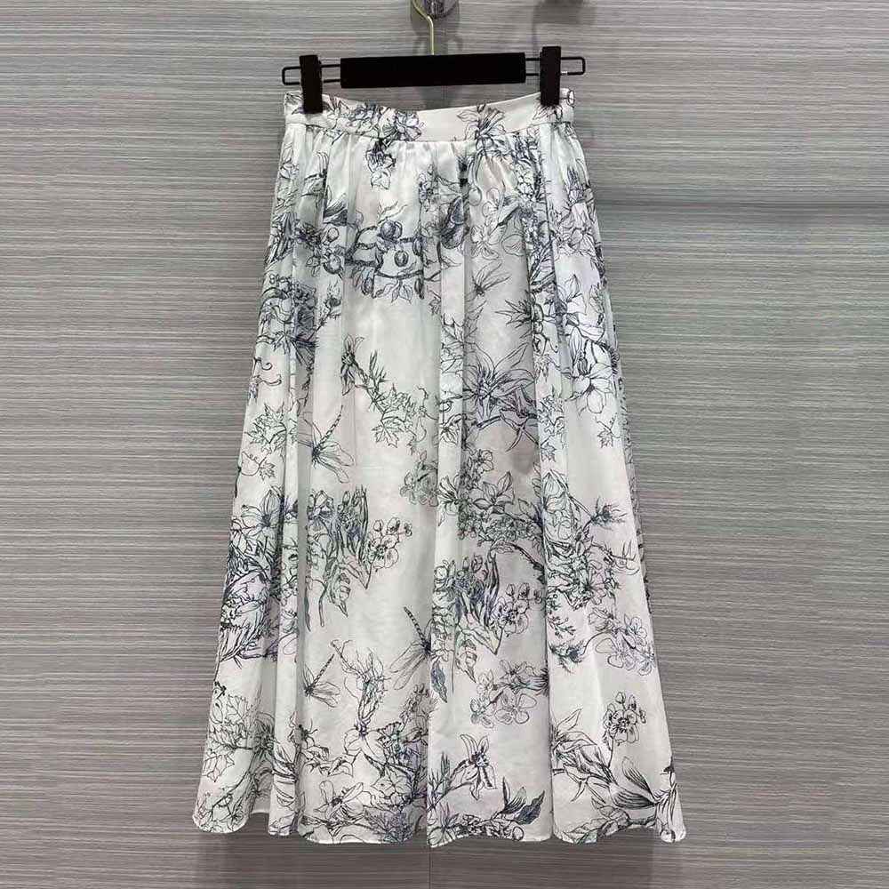 Side angle highlighting silhouette of Dior Women Mid-Length Skirt