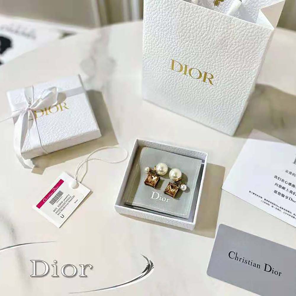 Close-up of citrine detail on Dior Women Tribales Earrings Antique Gold-Finish Metal