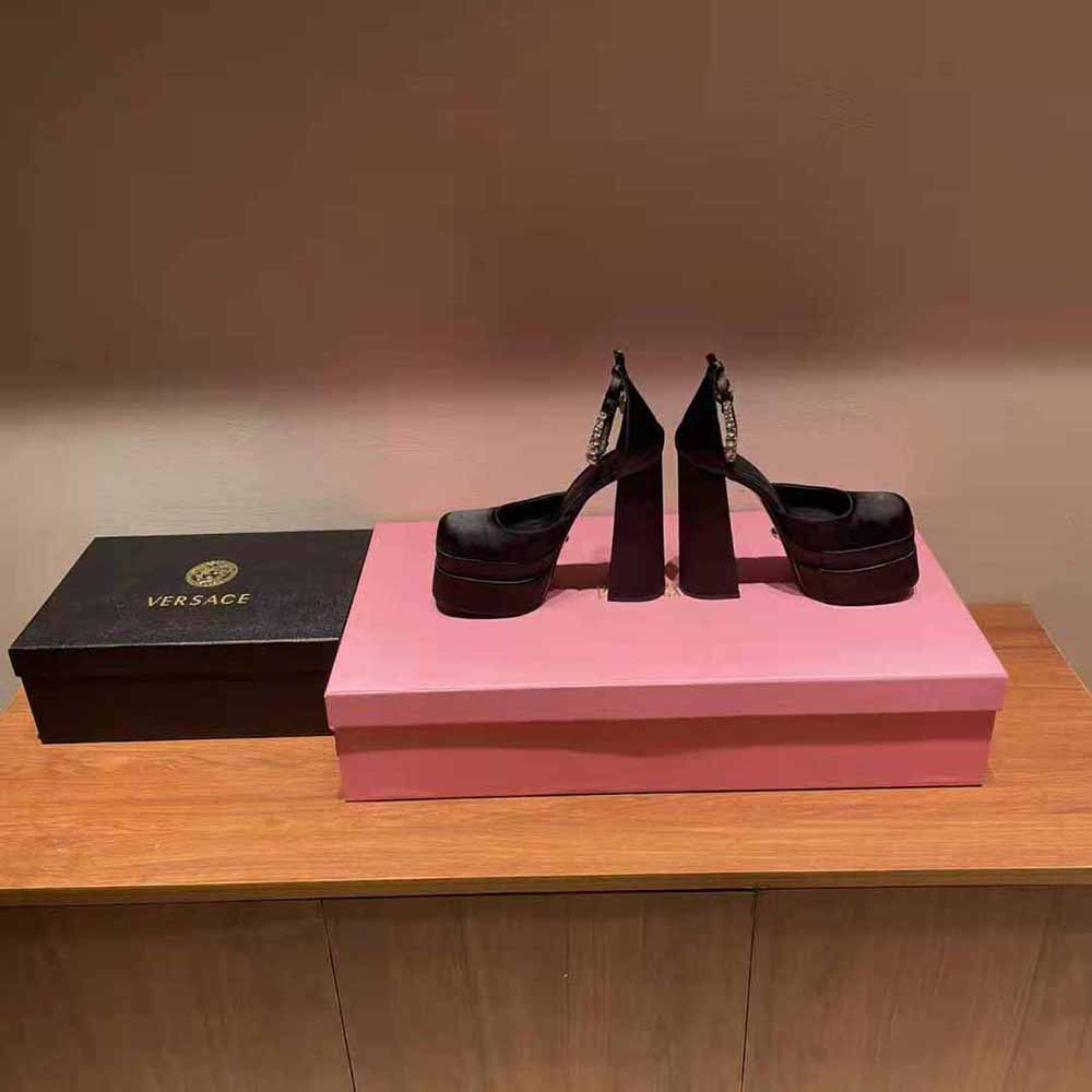 Versace Women Medusa Aevitas Platform Pumps-Black - image 5