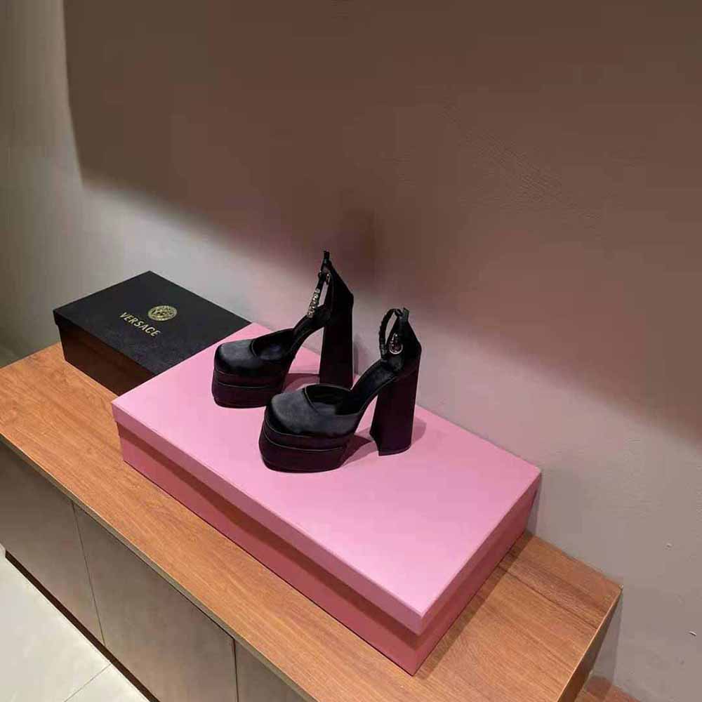 Versace Women Medusa Aevitas Platform Pumps-Black - image 4
