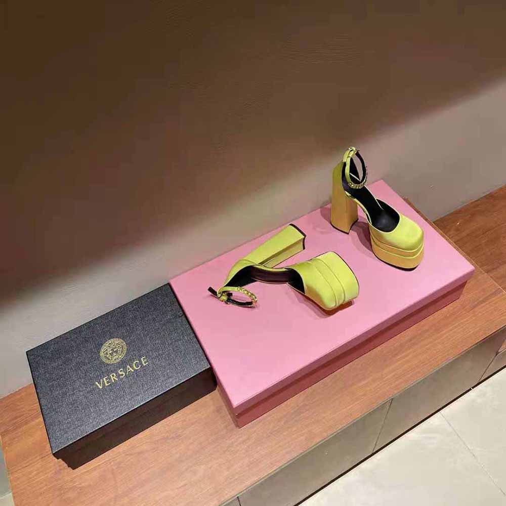 Versace Women Medusa Aevitas Platform Pumps-Yellow - image 6